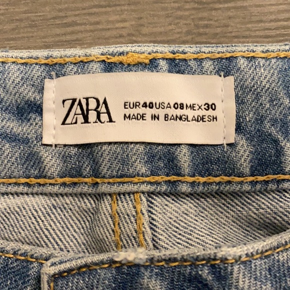 Zara Ripped Mom Jeans - Picture 4 of 4